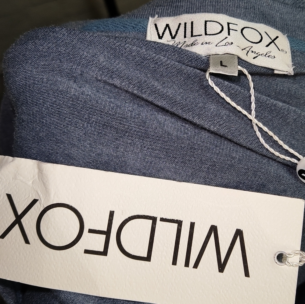 WILDFOX Soft Brushed Beach Bunny V-Neck Jumper Top Teal NEW - Picture 7 of 8